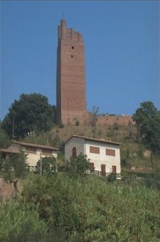 la Torre della Rocca di Federico sul colle di San Miniato (15719 bytes)